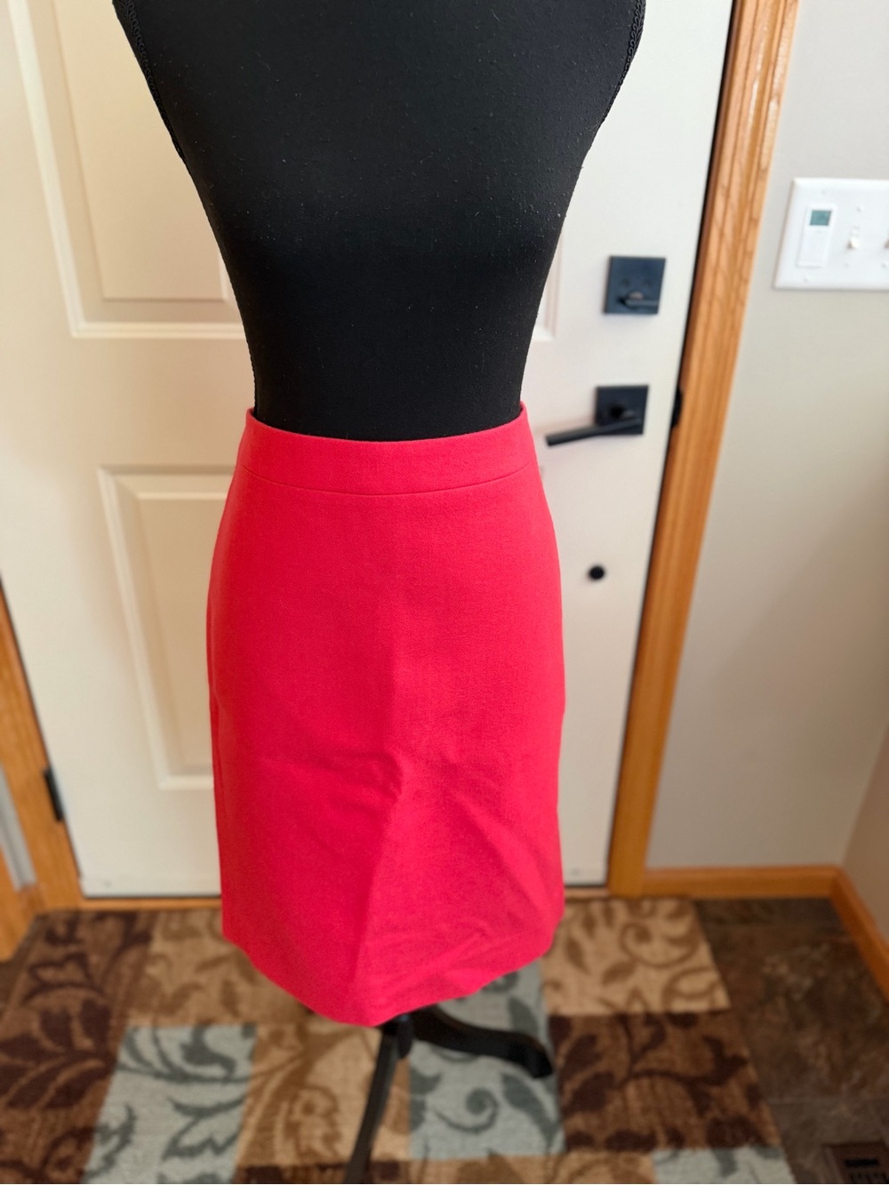 J. Crew classic Fushia double serge wool No. 2 pencil skirt. Size 6